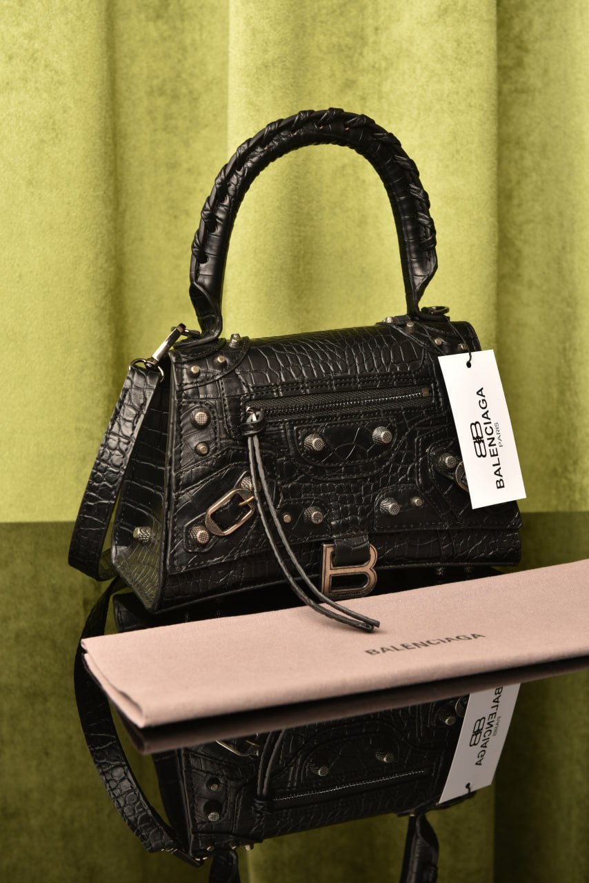 <br />
<b>Notice</b>:  Undefined index: adi in <b>/home2/kalacine/cumali.kalaci.net/canta/index.php</b> on line <b>52</b><br />
