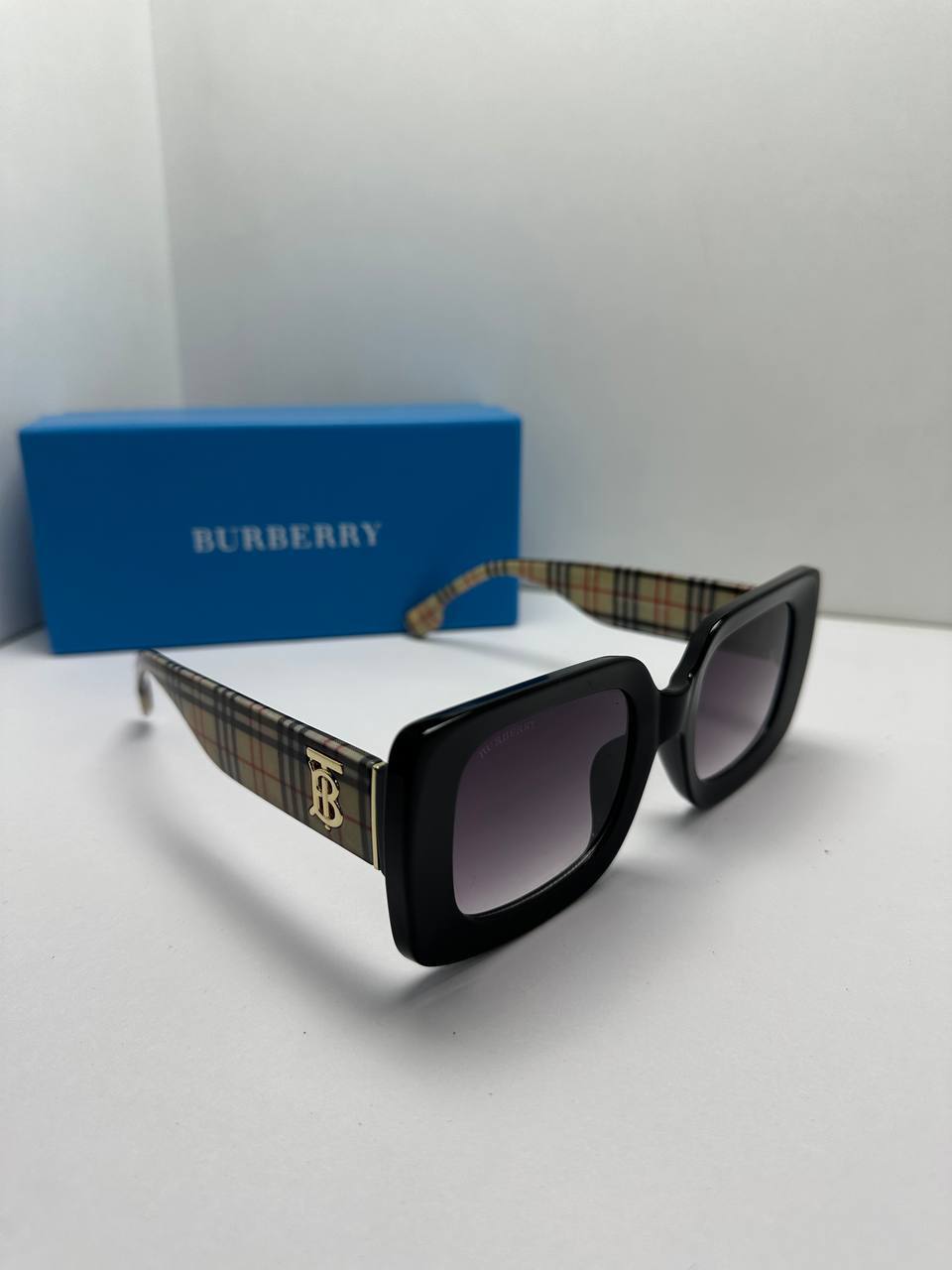 <br />
<b>Notice</b>:  Undefined index: adi in <b>/home2/kalacine/cumali.kalaci.net/gozluk/index.php</b> on line <b>52</b><br />
